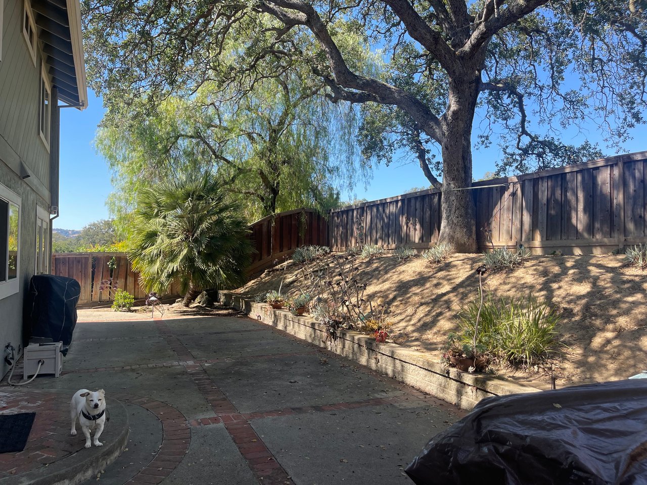 Alhambra Hills Cul-De-Sac