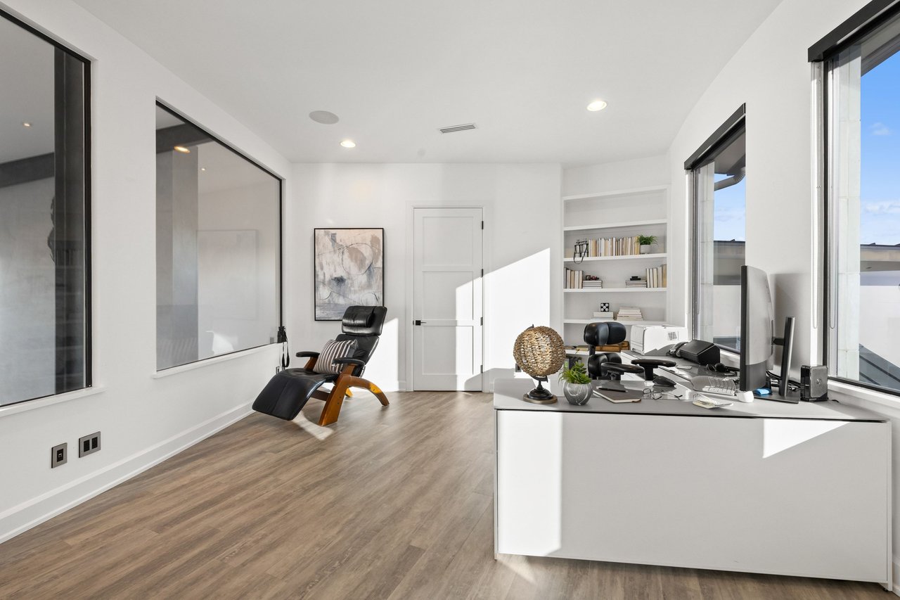 402 Lighthouse Drive