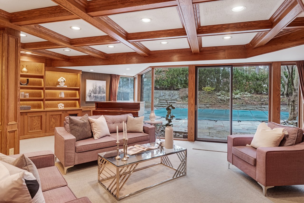 1000 Mississauga Heights Dr