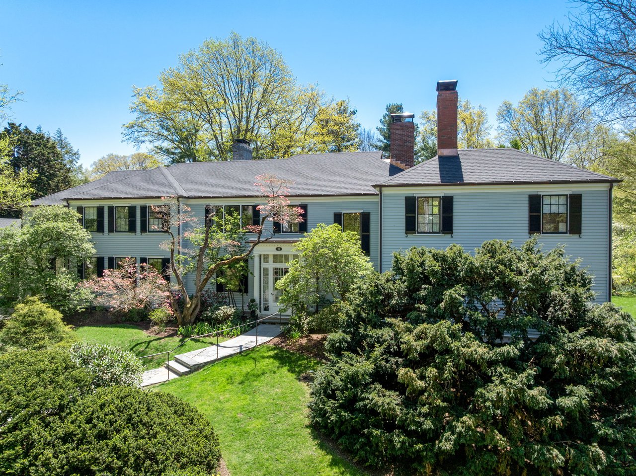 Renovated Georgian Colonial 