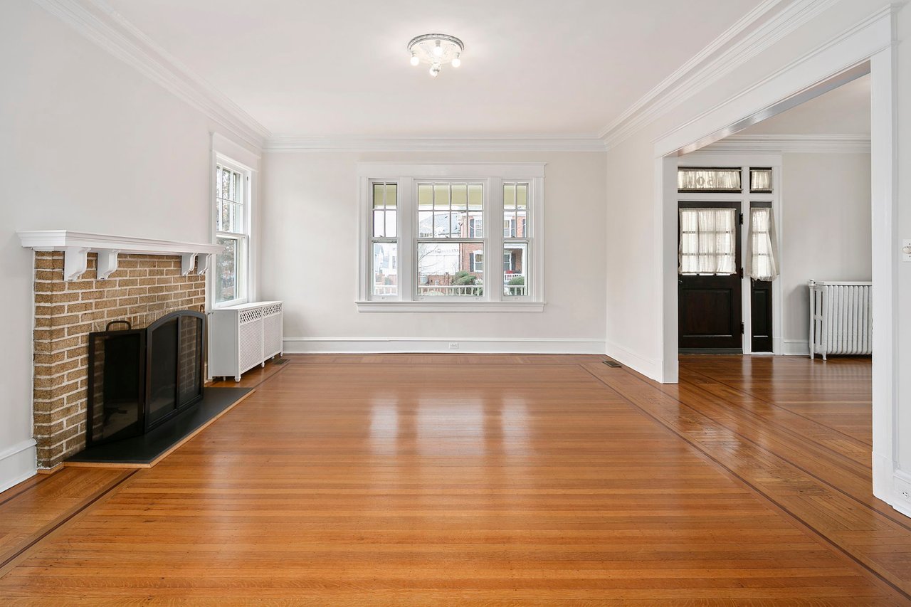 1501 Hamilton St NW