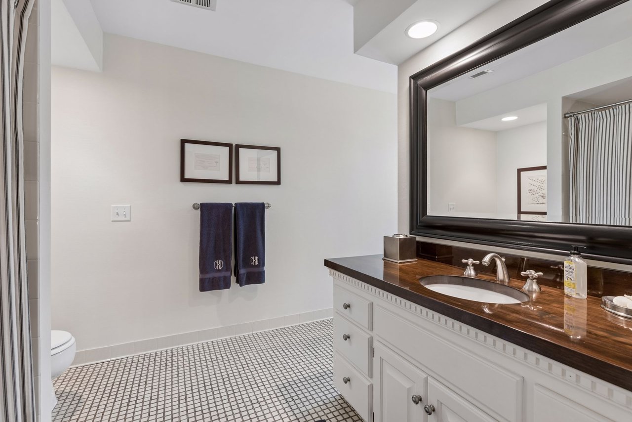 235 Hollander Road, Wayzata