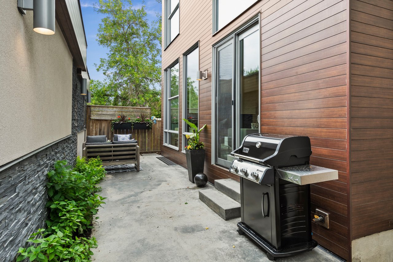 408 13 Street NW Unit: 3