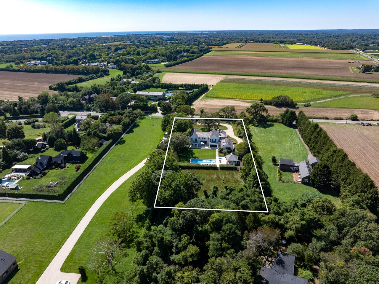 This $15 Million Hamptons Retreat Is Equal Parts Smart House and Seaside Sanctuary