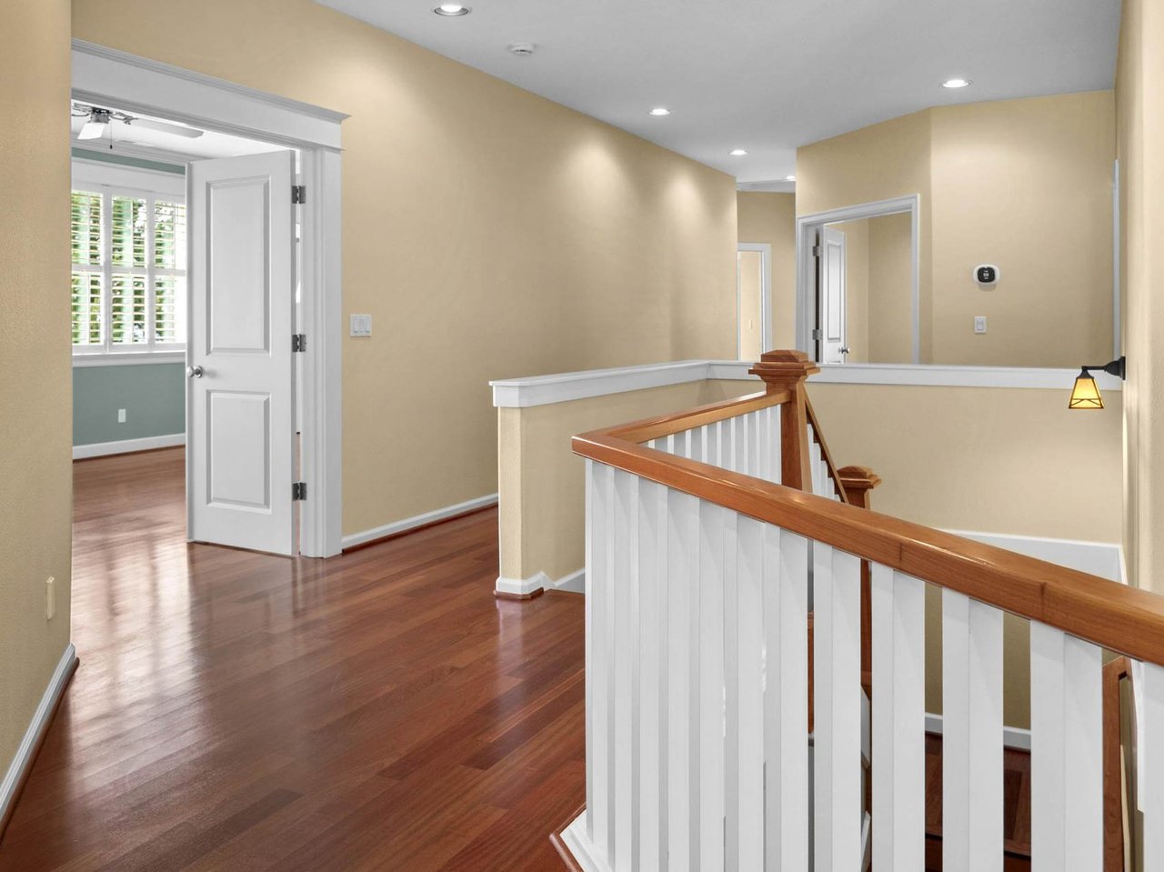 1815 NW ROSEFINCH LN