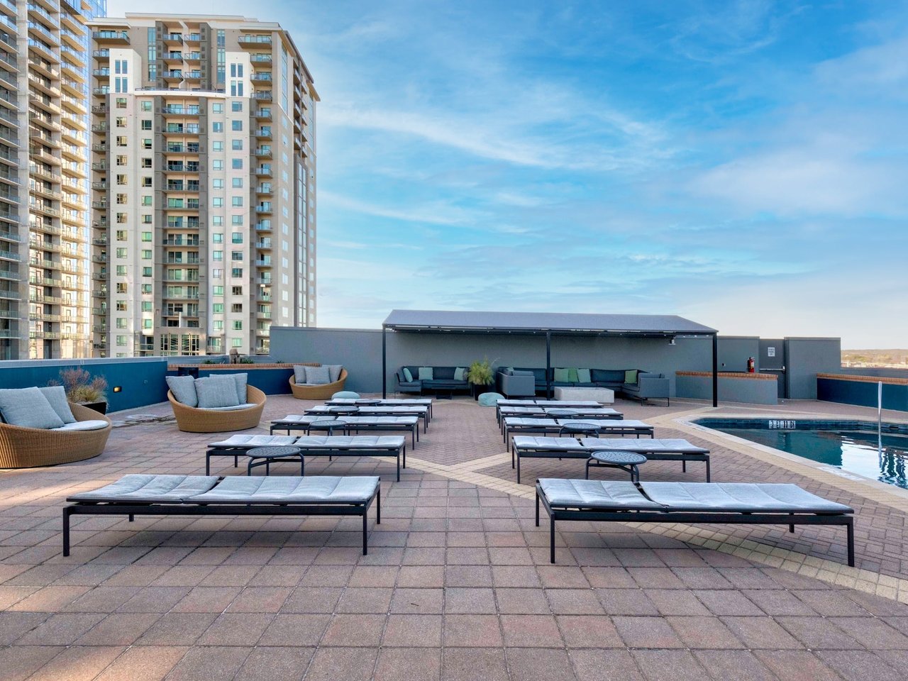 54 Rainey Street PH09