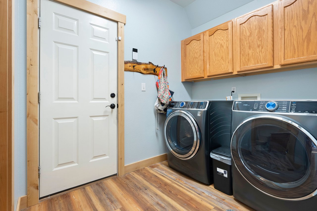 4255 Arrowhead Drive