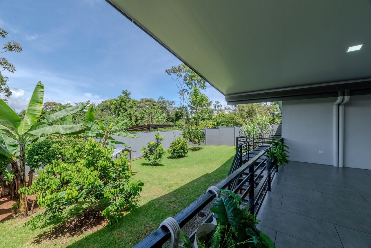 Spacius Home in Pérez Zeledón | 3 bedrooms, 3 Bathrooms 