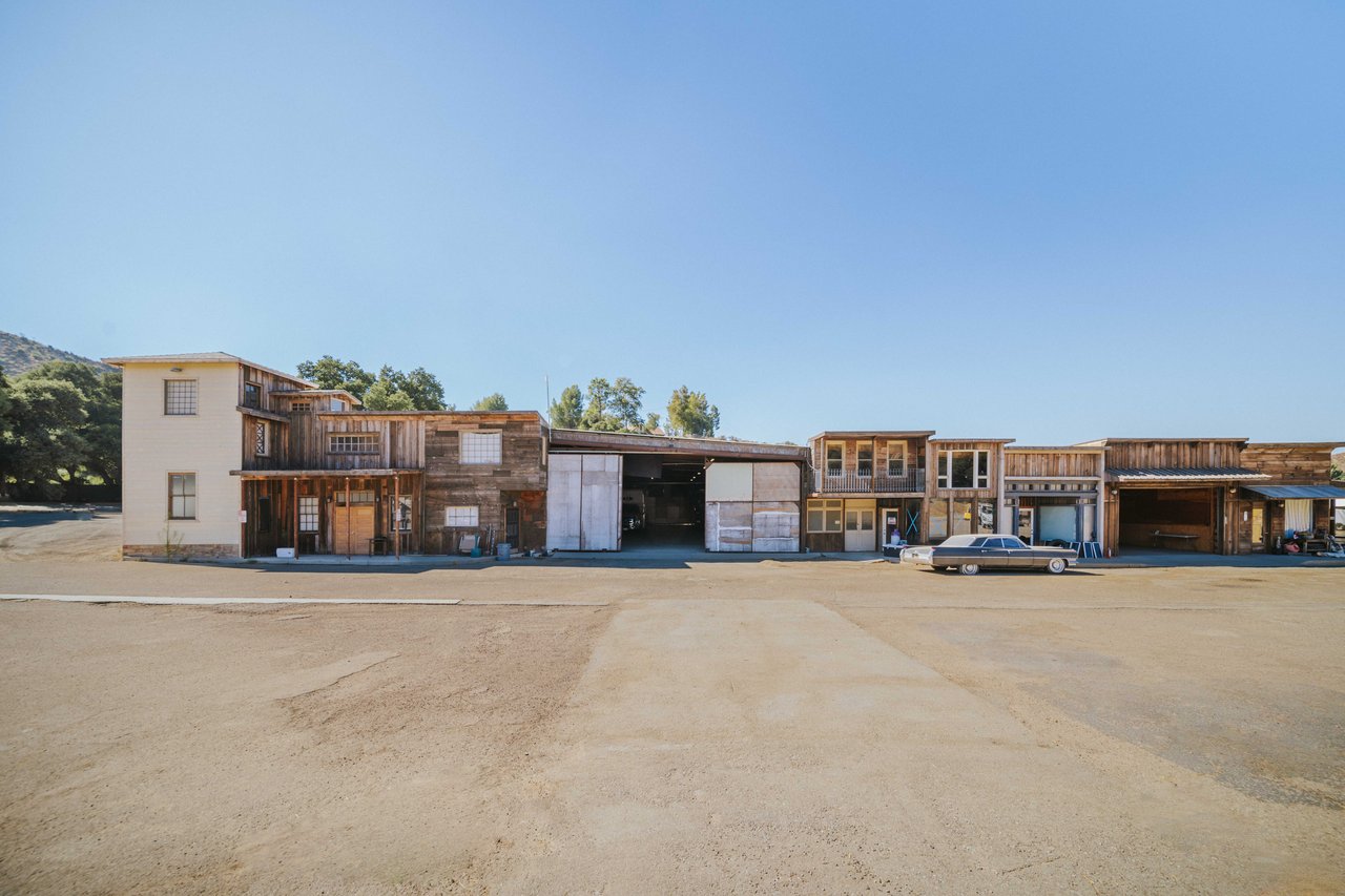 25933 Sand Canyon Rd