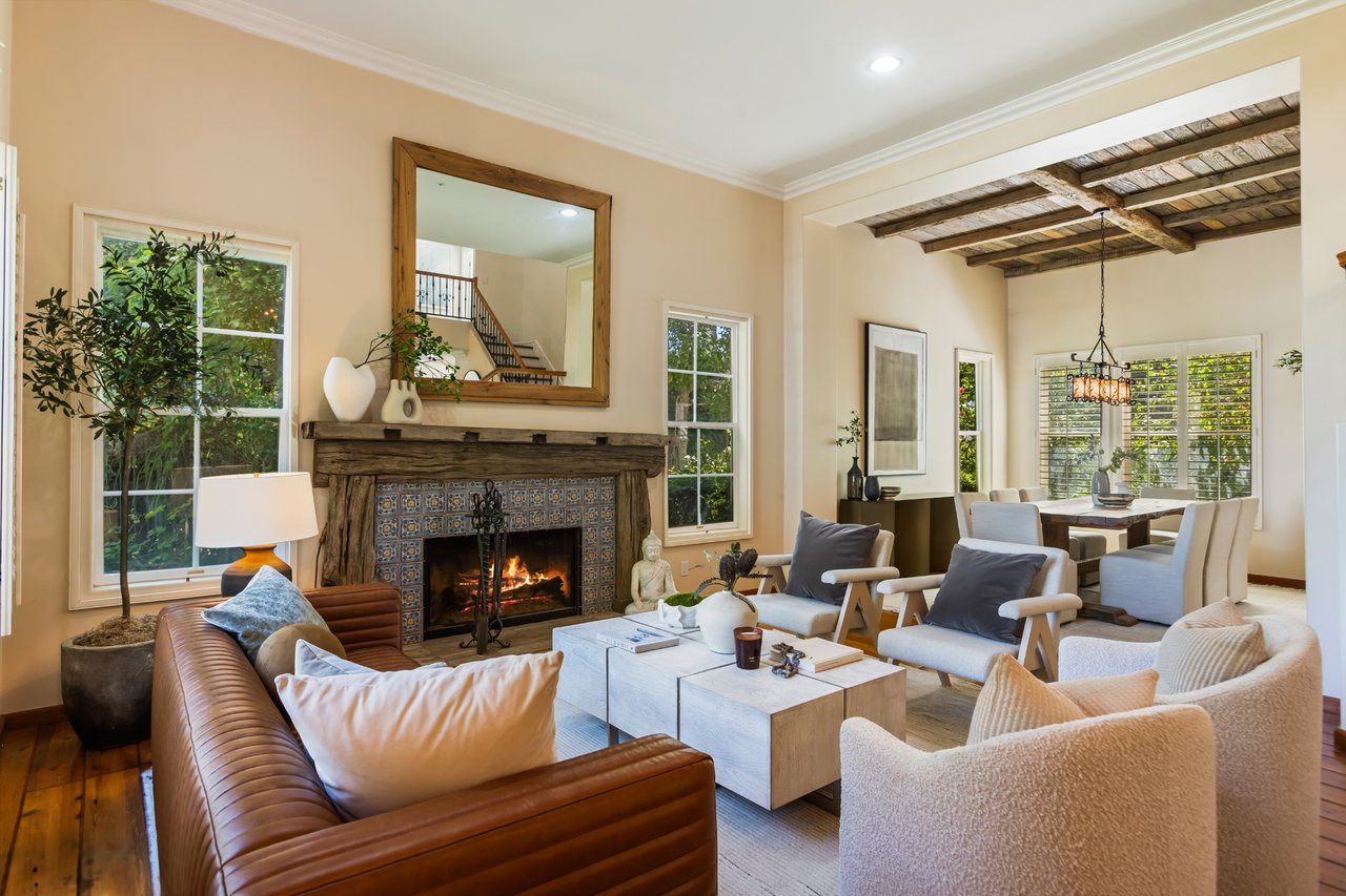 5985 Vista De La Luz