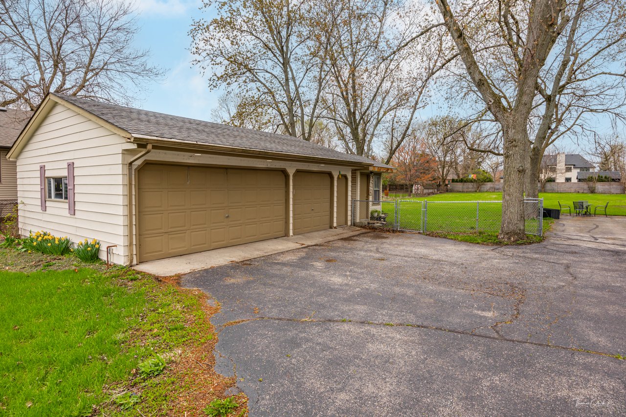 4046 Fairview Ave, Downers Grove