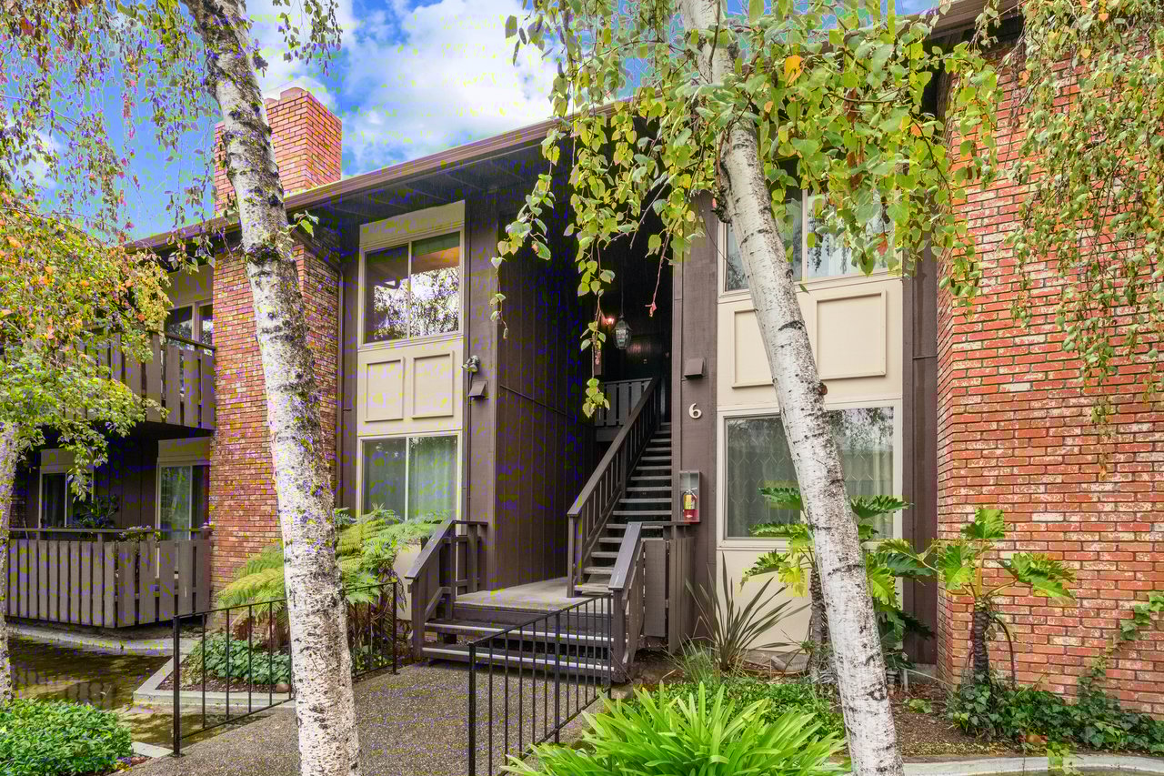 100 East Middlefield Road 6G