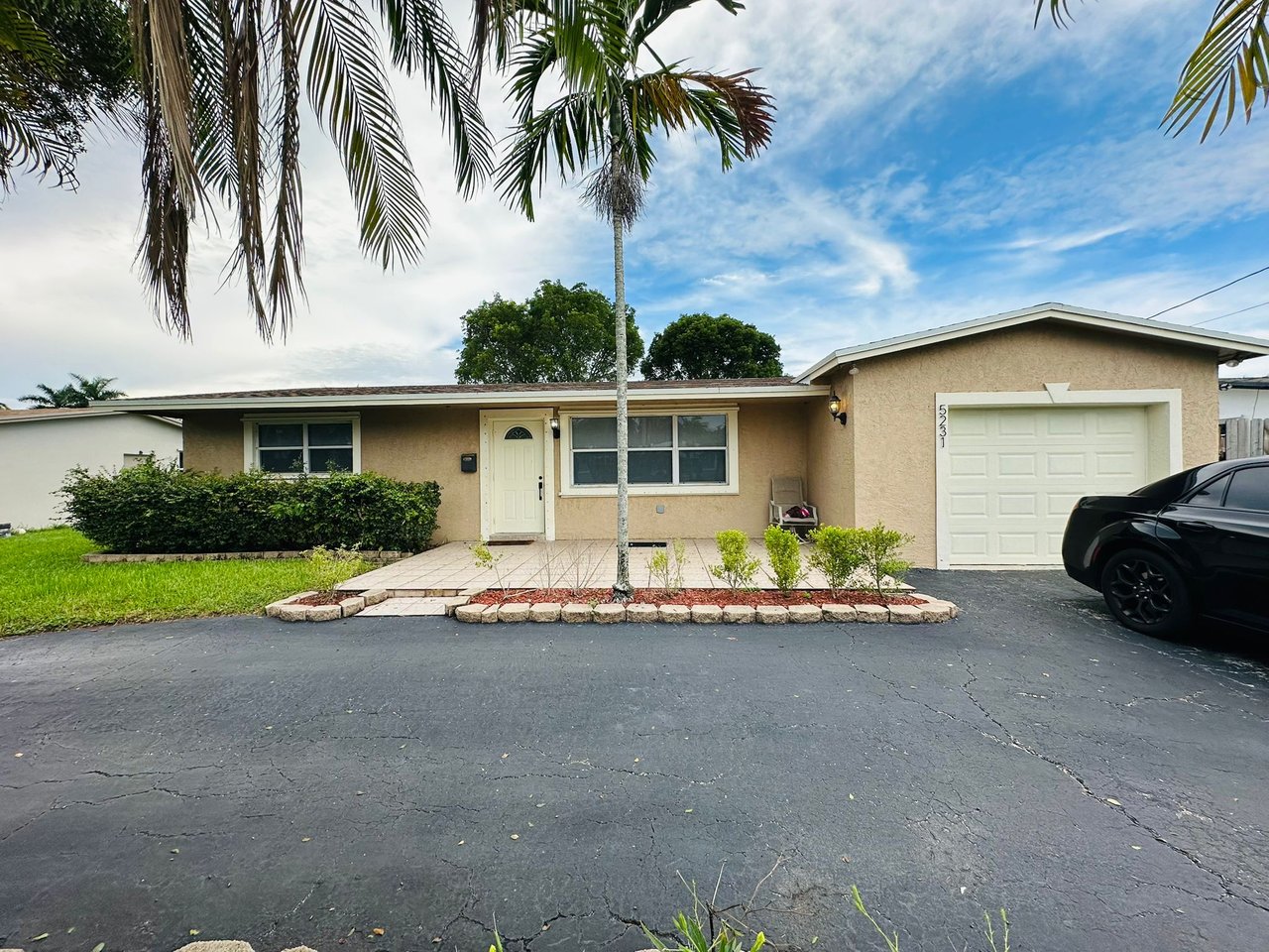 5231 SW 89th Ave