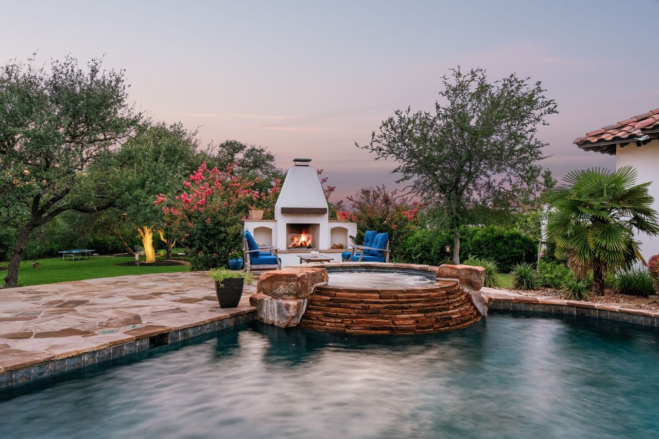 Discover Huntington at Shavano Park: San Antonio Luxury Homes & Gated Community Living