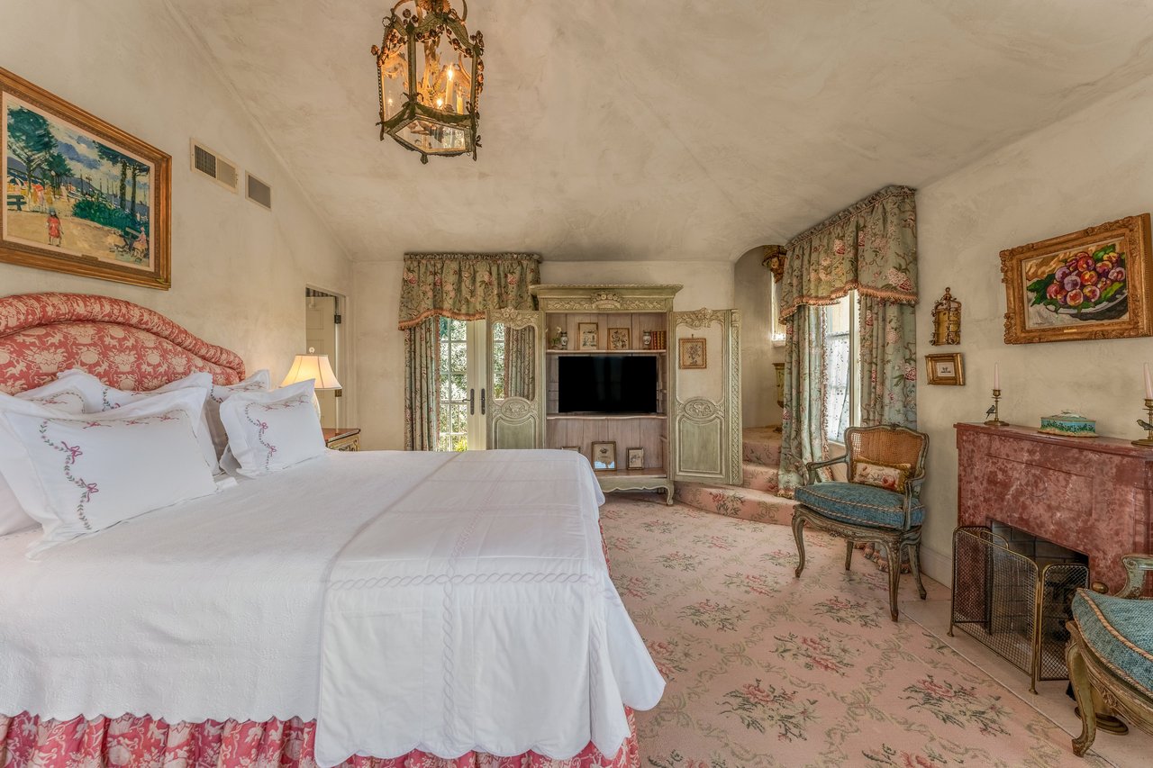 Mills Lane, St. Helena