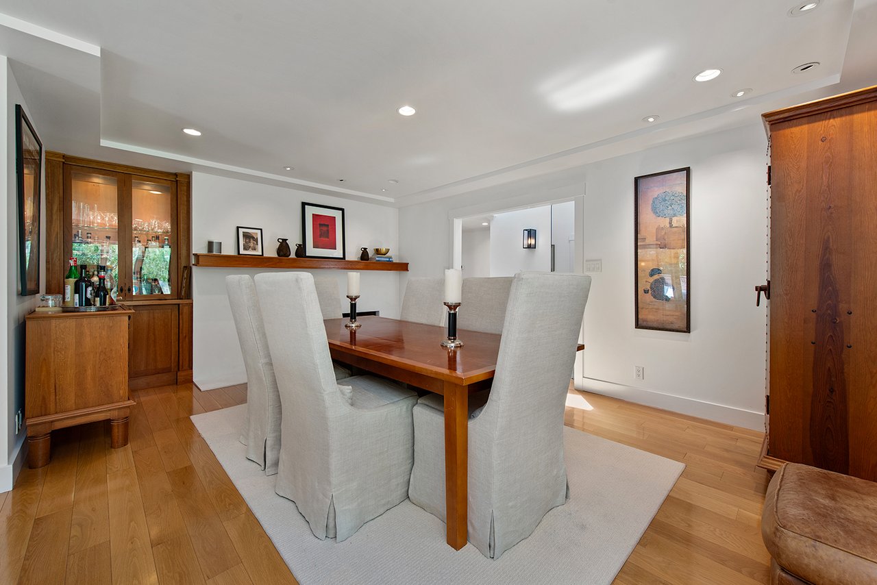 17 Nassau Ct