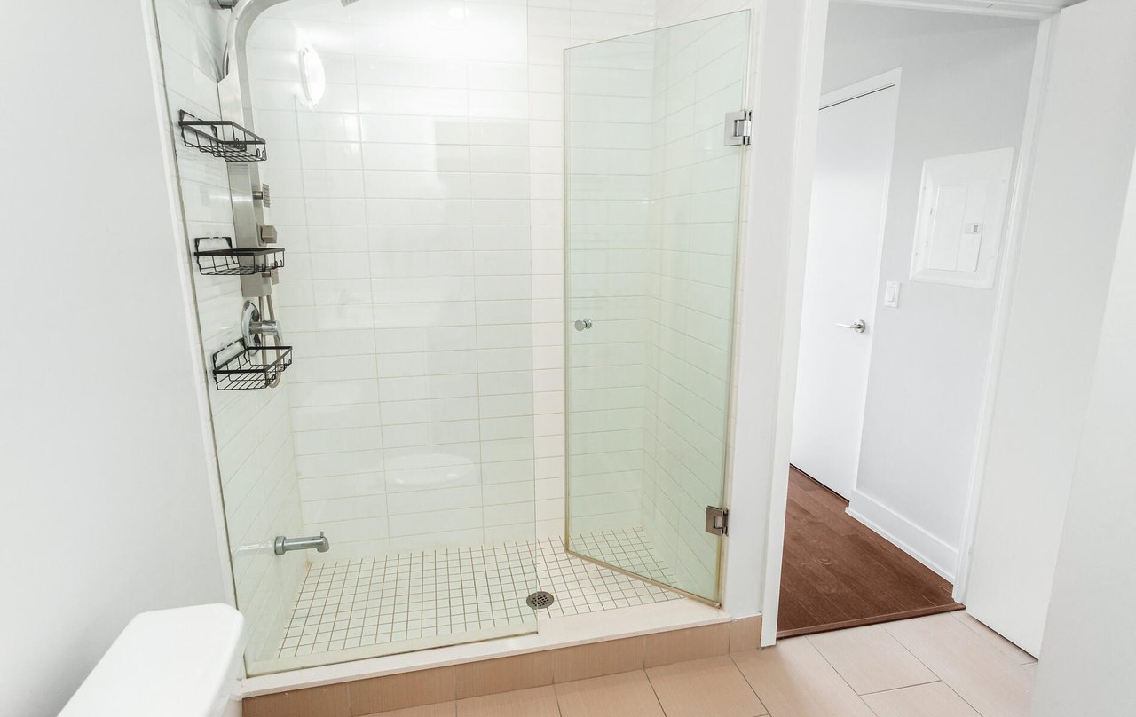 30 Shore Breeze Drive Unit: 2213