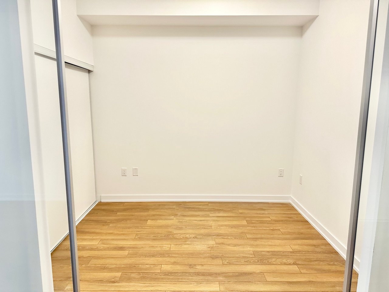  2433 Dufferin St Unit: 316