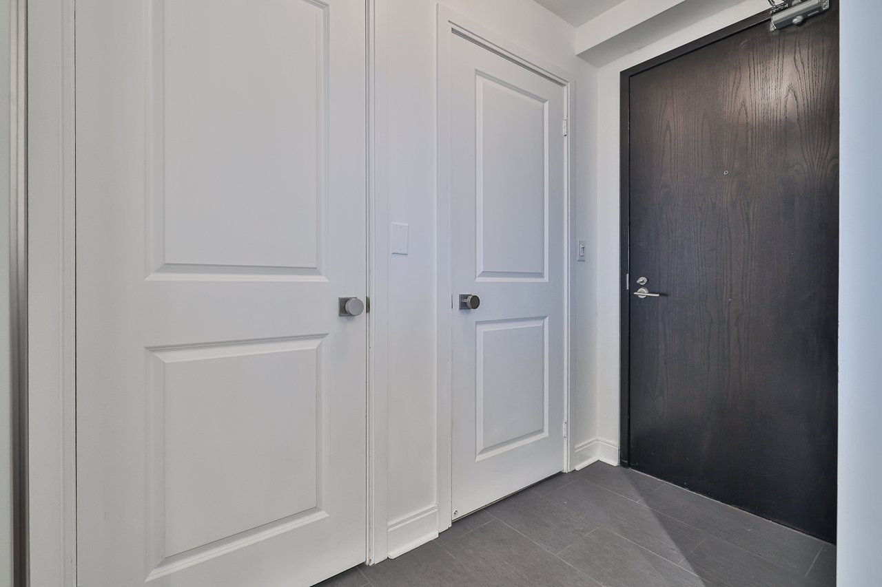 SOLD: Luxury Living