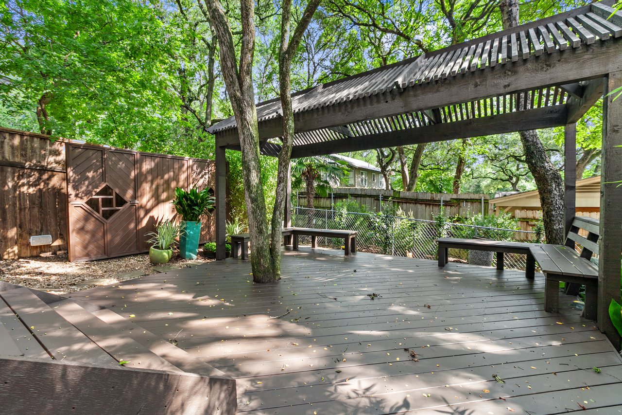 Deep Eddy Treehouse!