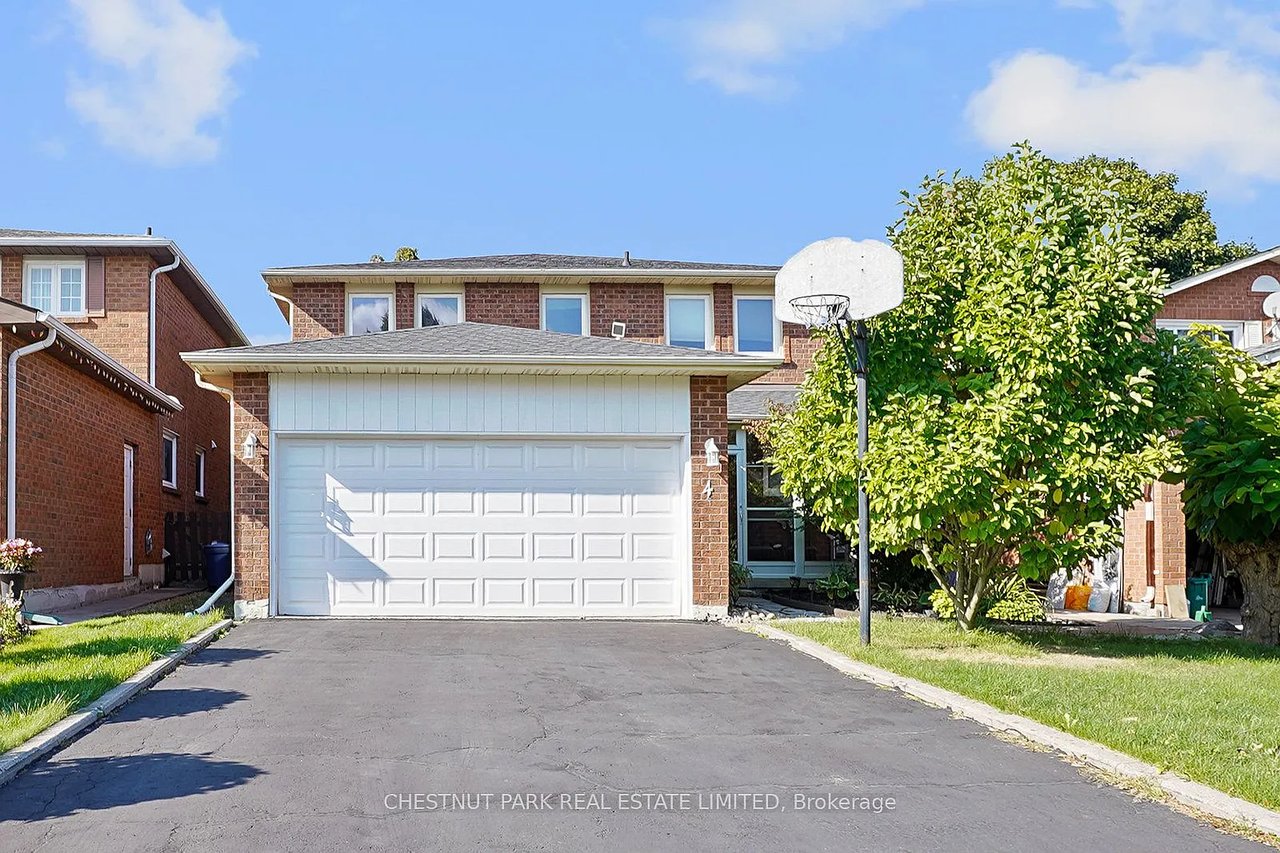 4 Glouster Court