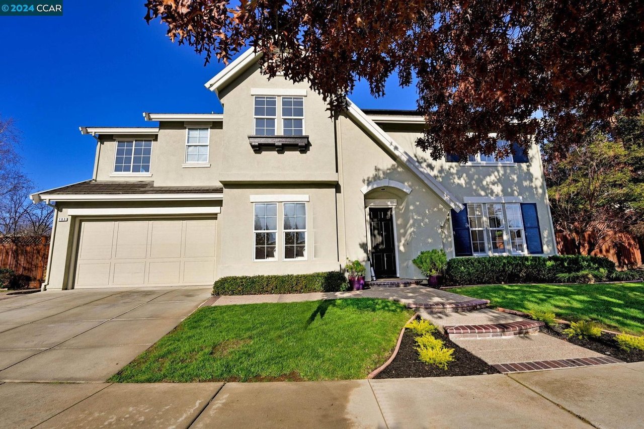 793 Old Oak Road