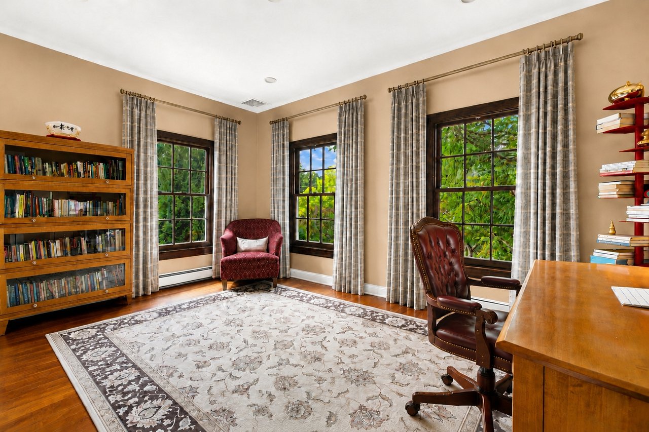 285 Hartshorn Drive, Short Hills, NJ 07078