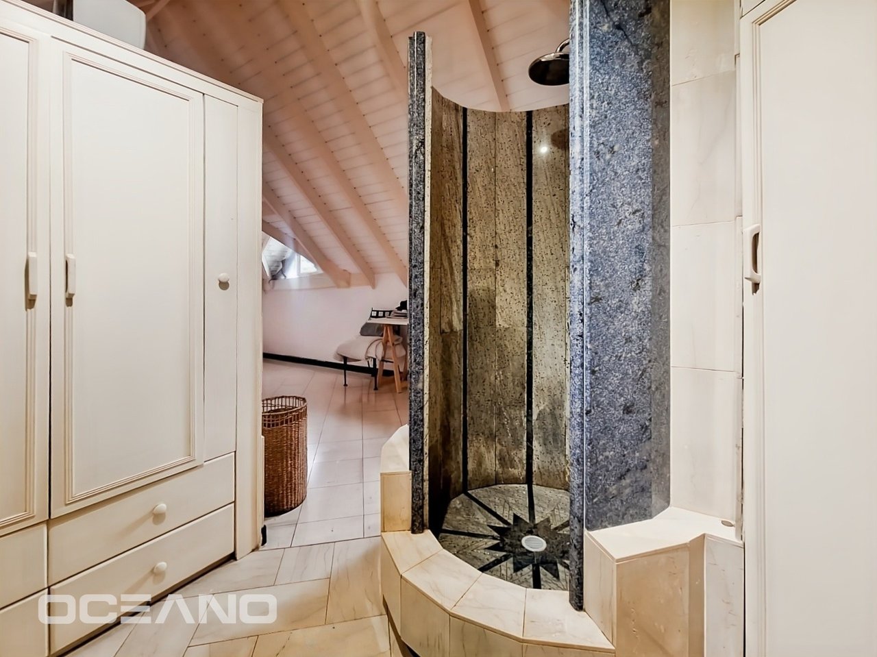 3 bedrooms Townhouse + Studio 