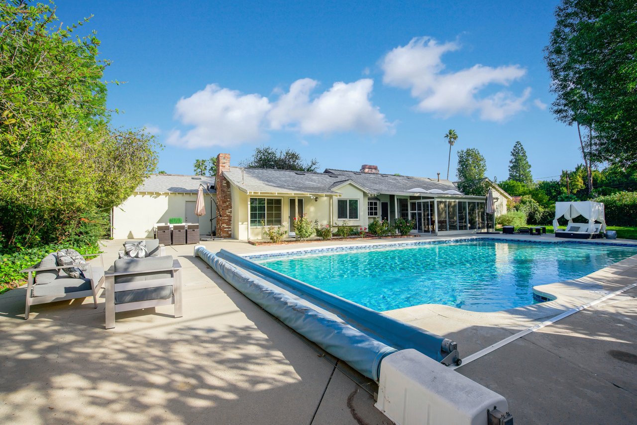Melba Ave, 91367