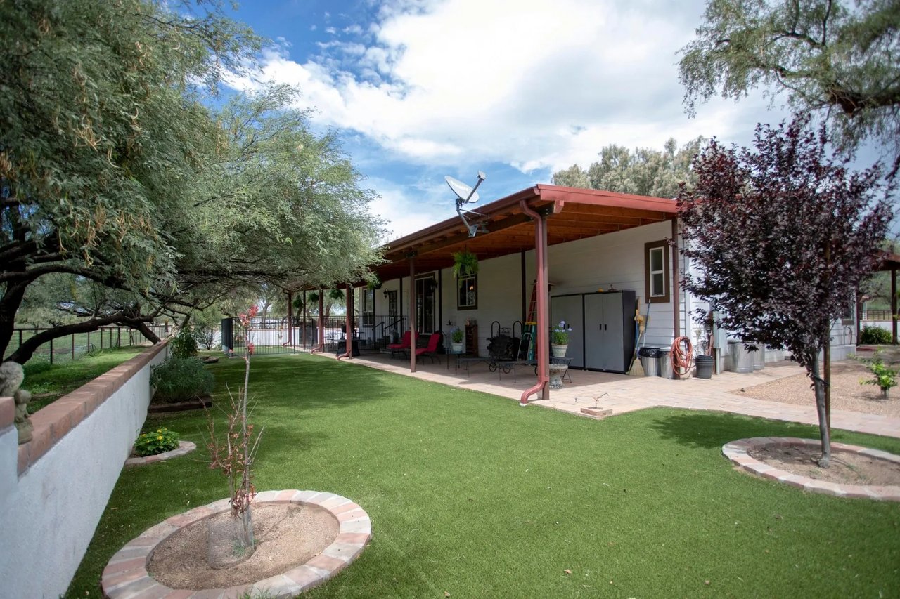 3155 W Elephant Head Rd