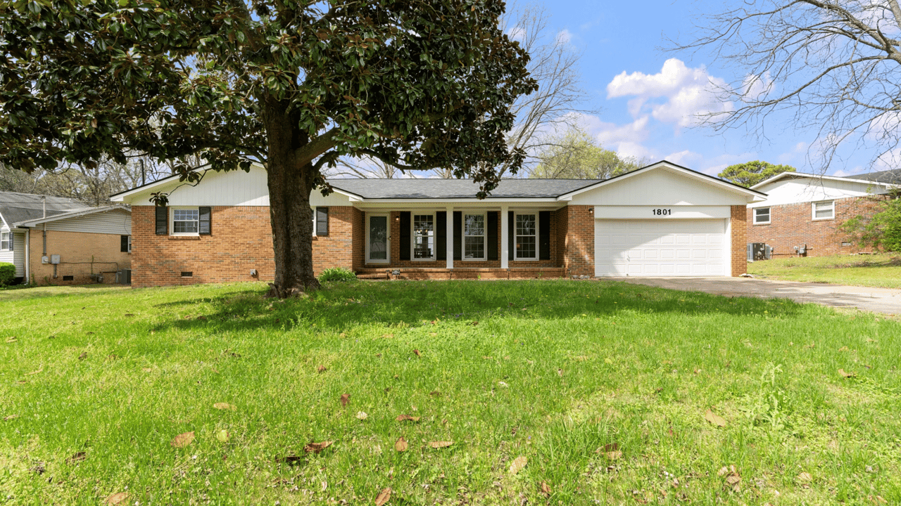 Modern Furnished Home Near UAH – Comfort, Style, and Convenience in Huntsville
