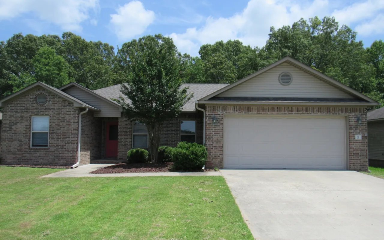31 Castleton Dr
