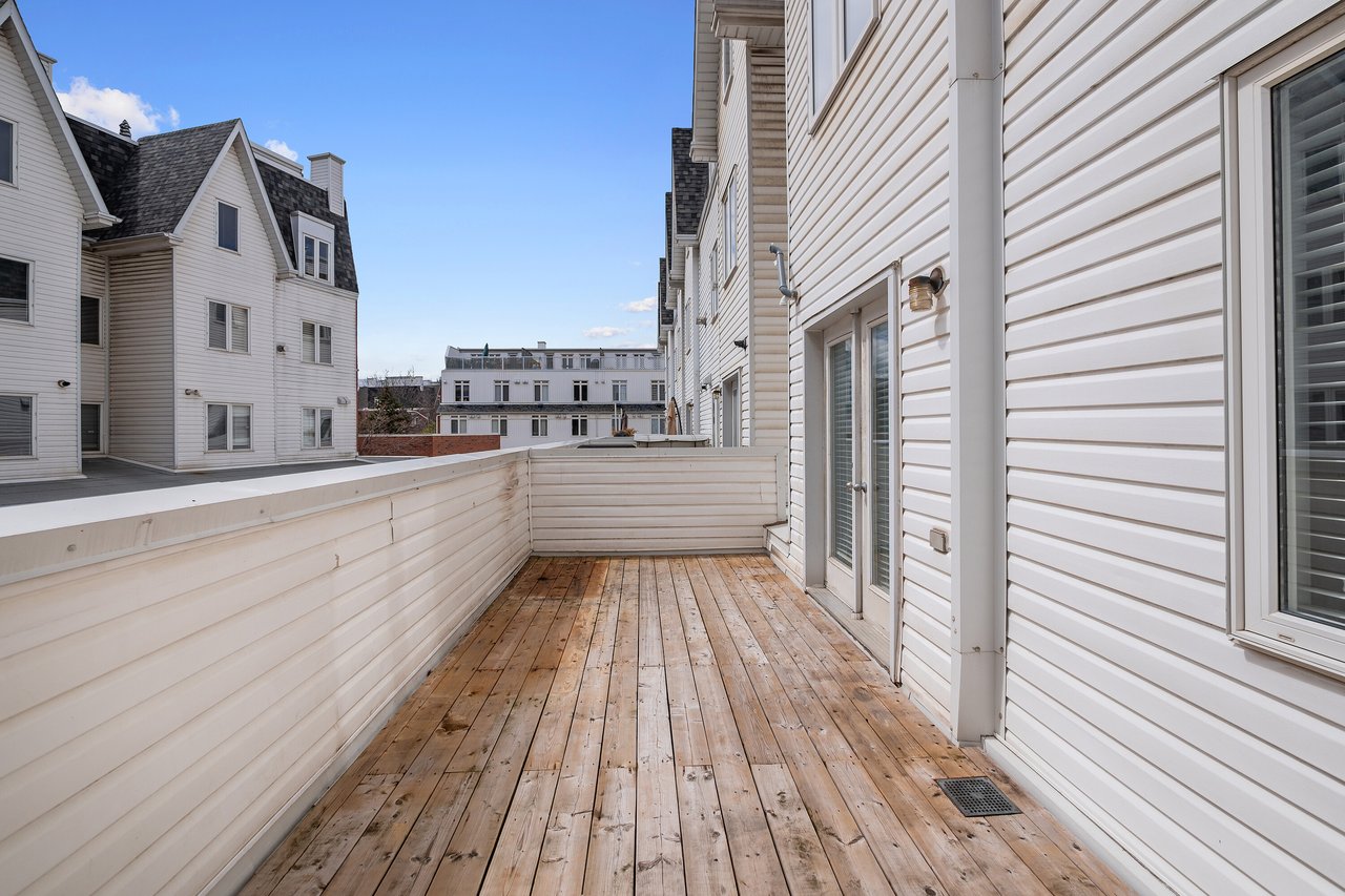 12 Sudbury St #802