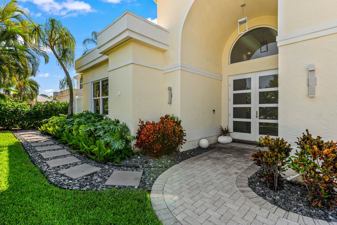 5719 Waterford
