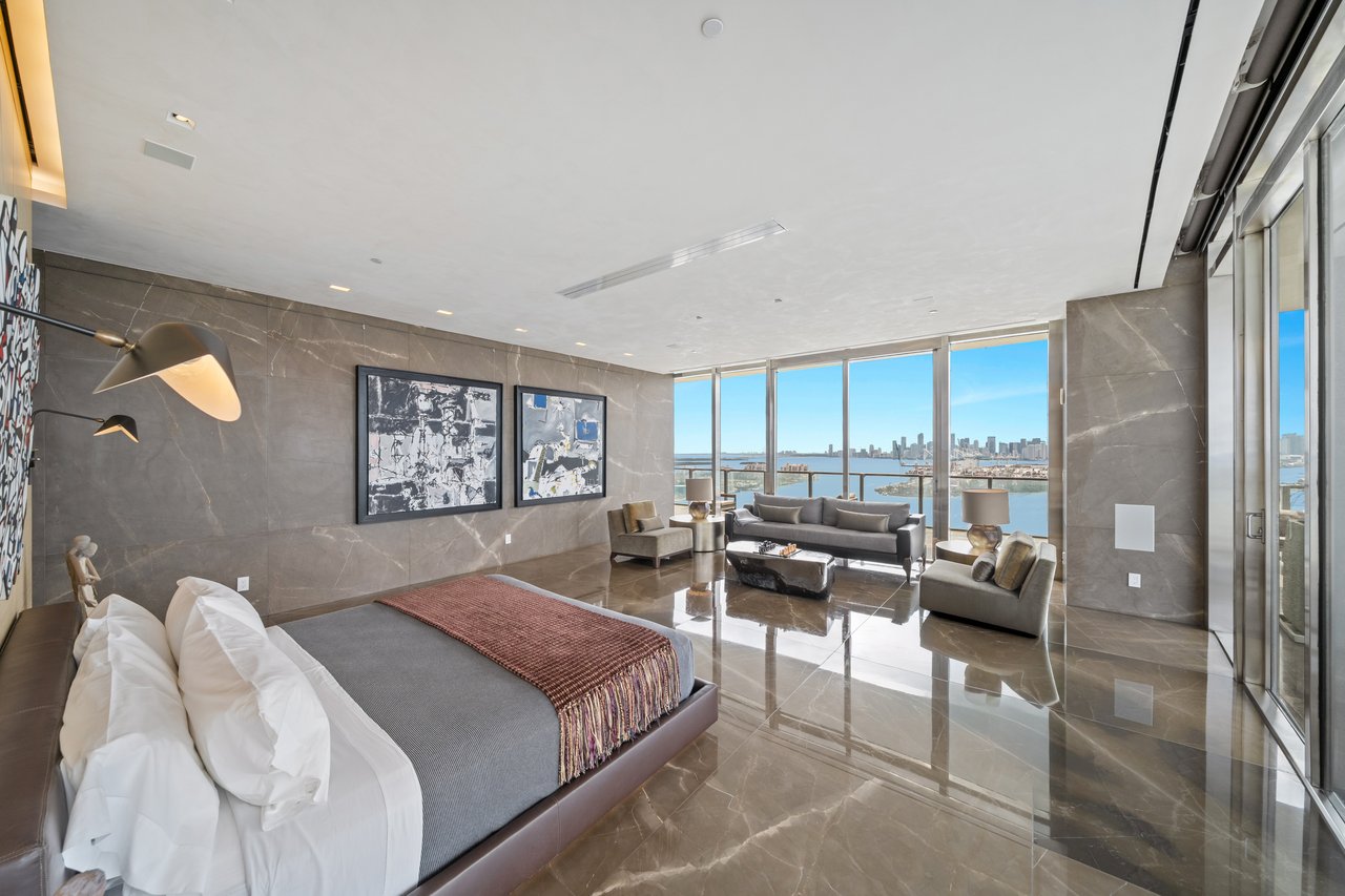 Apogee Penthouse