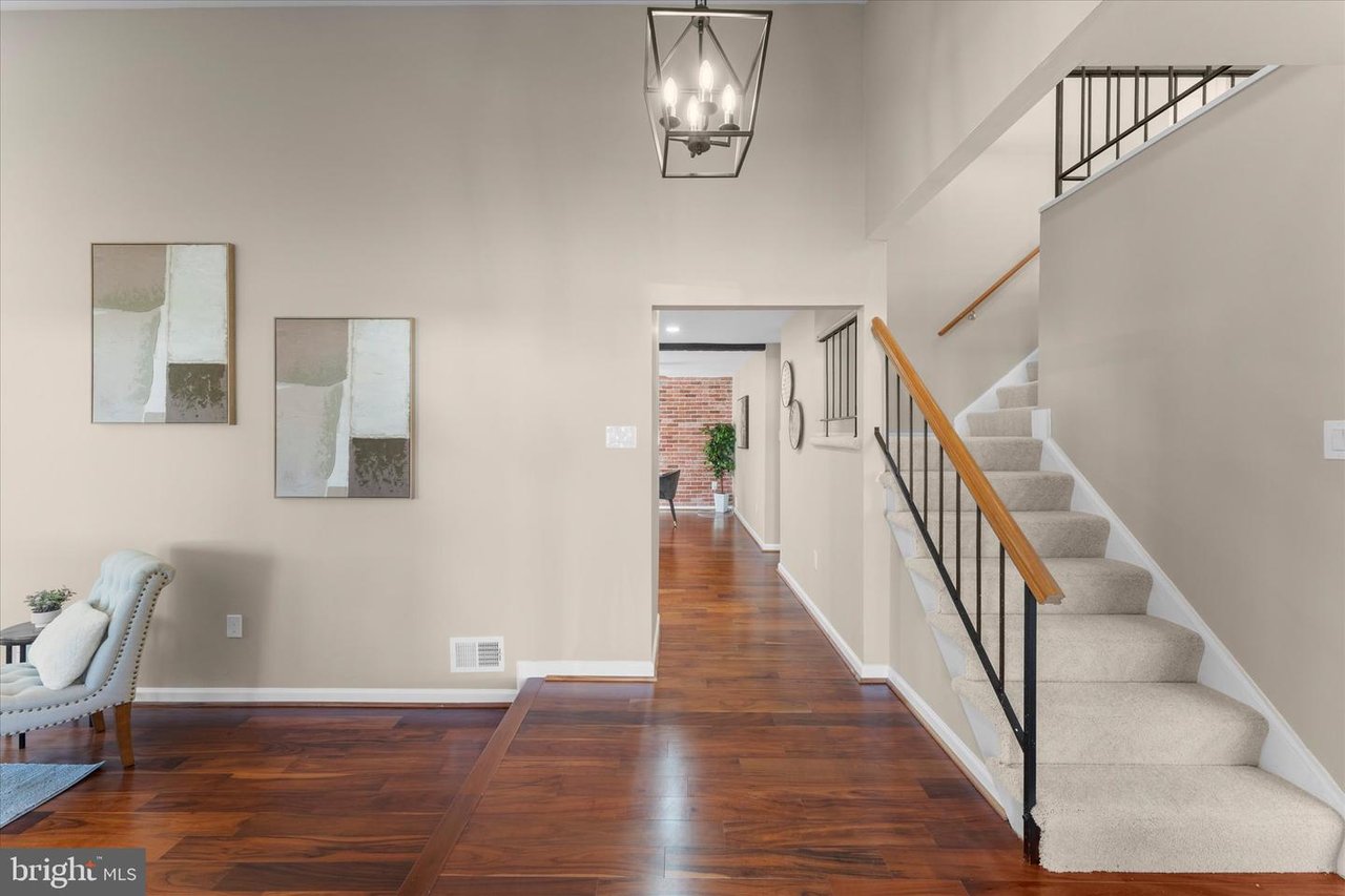 421 Sugarland Run Dr