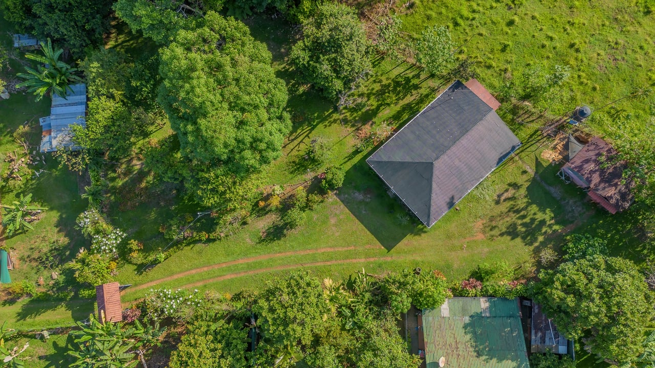 Vista Serena, beautiful House surrounded by nature in Villa Nueva de Quepos