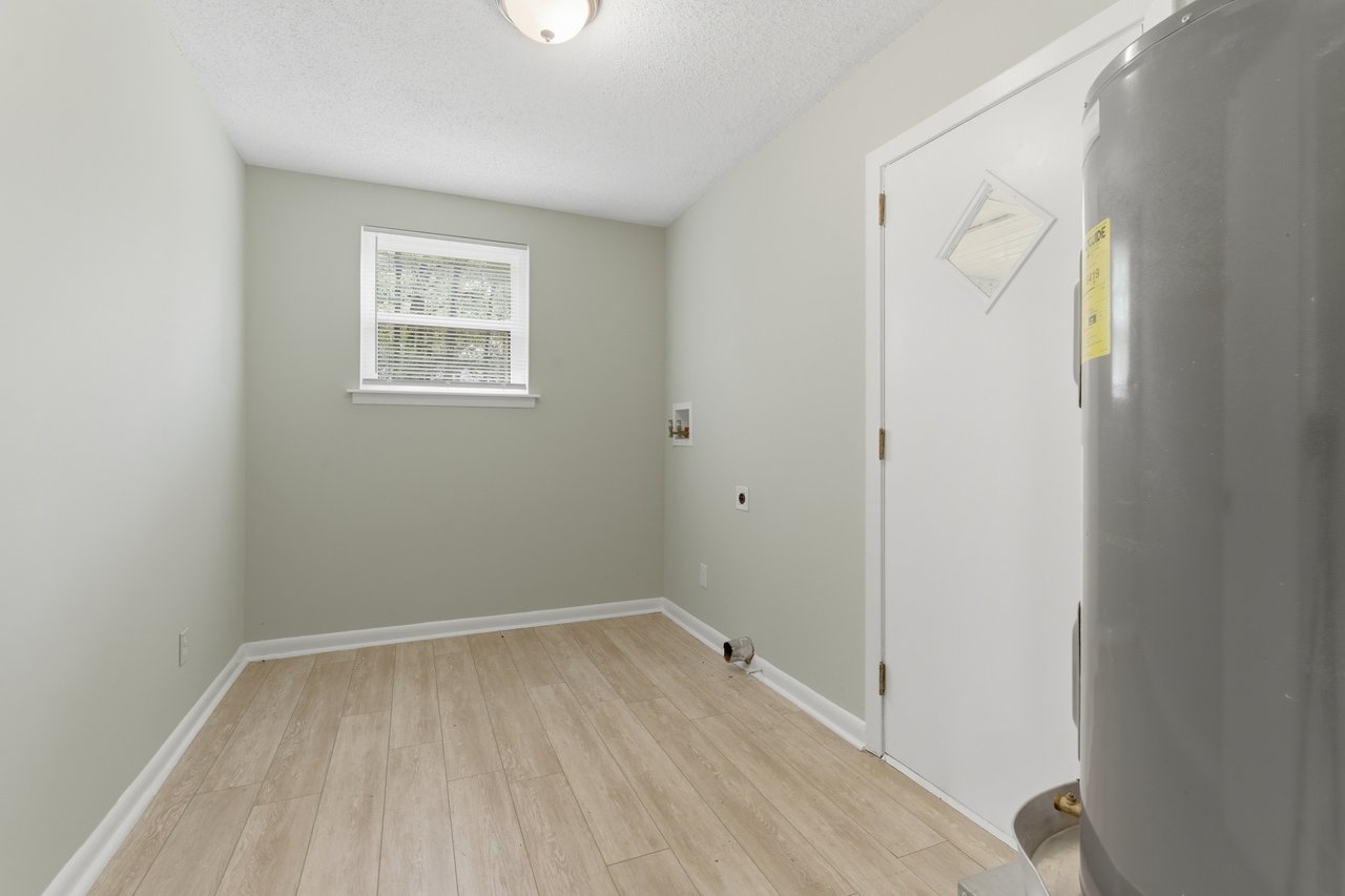 Updated 4BR Near Bridge Street
