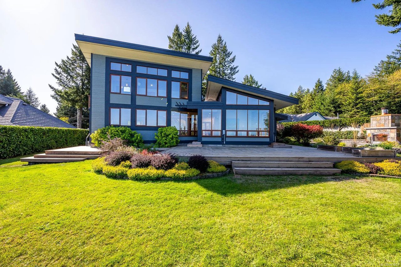 8068 Harmony Crescent