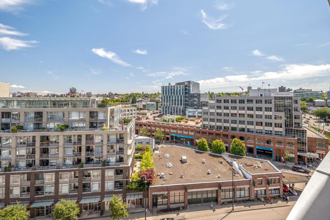1108 - 445 W 2nd Ave