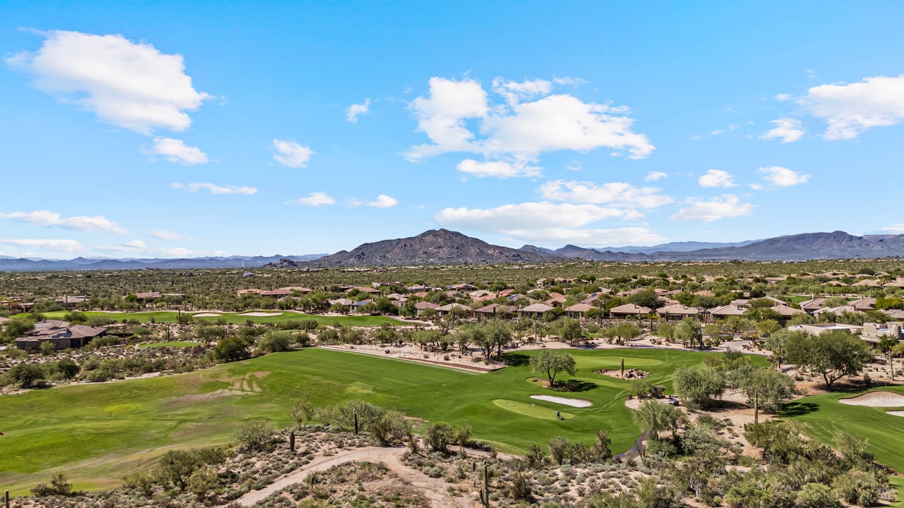 9812 E ROADRUNNER Drive