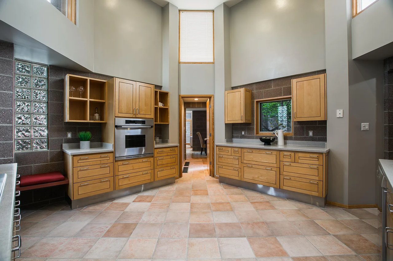 13216 Indian School Rd, NE