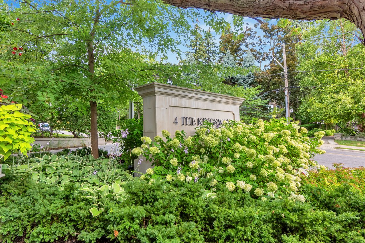 4 The Kingsway #404, Toronto Ontario