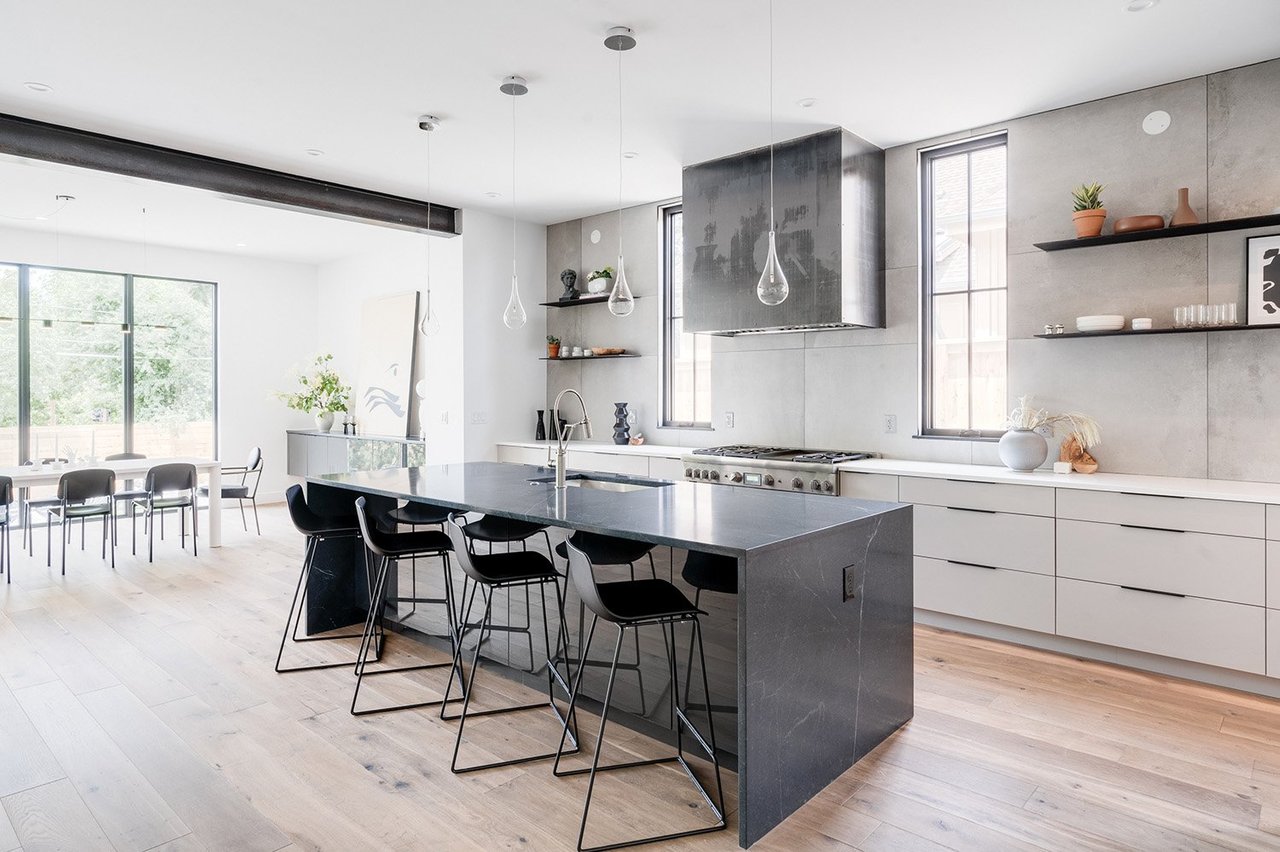  2565 S JACKSON STREET 