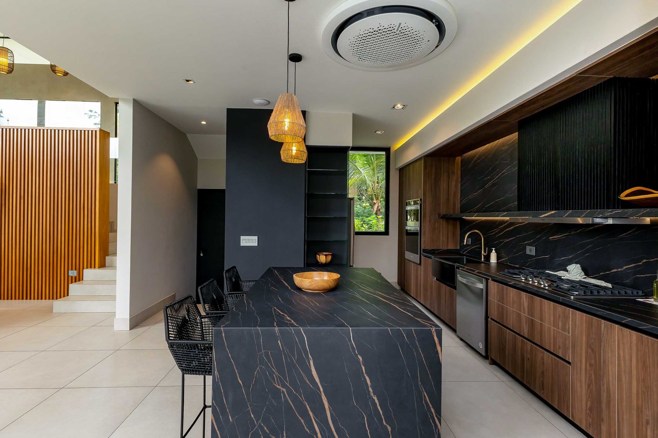  Luxury Vacation Villa located in a Private Gated Community, 
