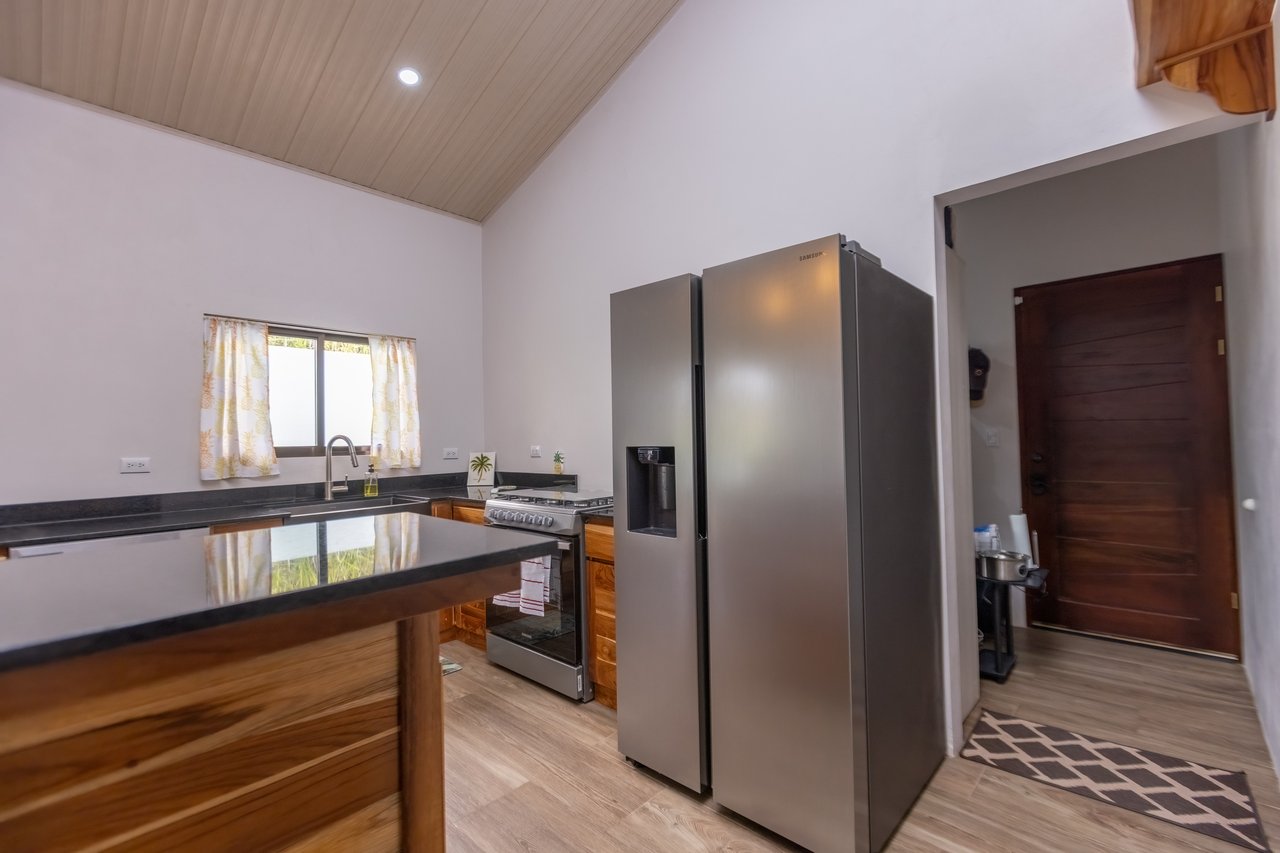 Turnkey Modern Home Near Quepos Marina – Move-In Ready! 2BDR&2BATHS