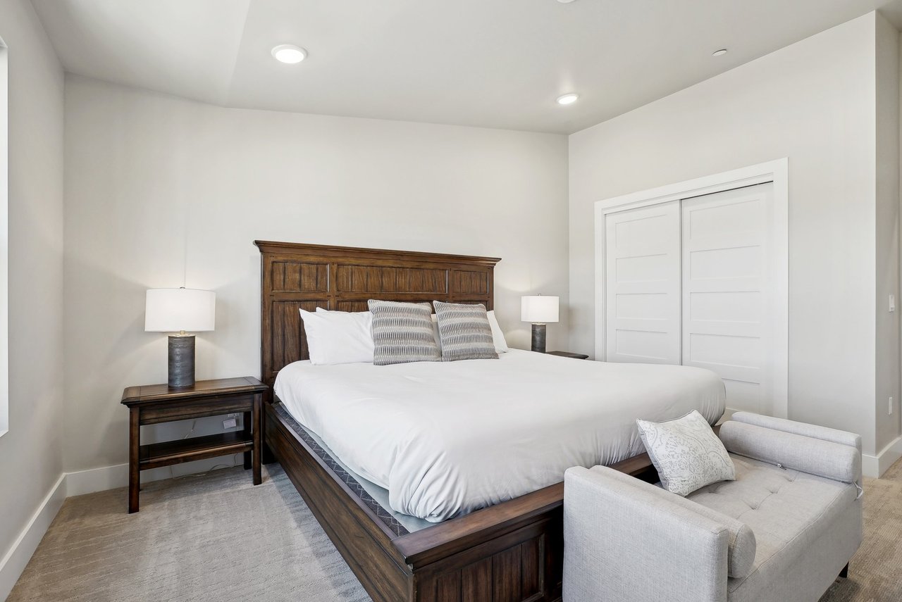 1145 W Helling Circle #304
