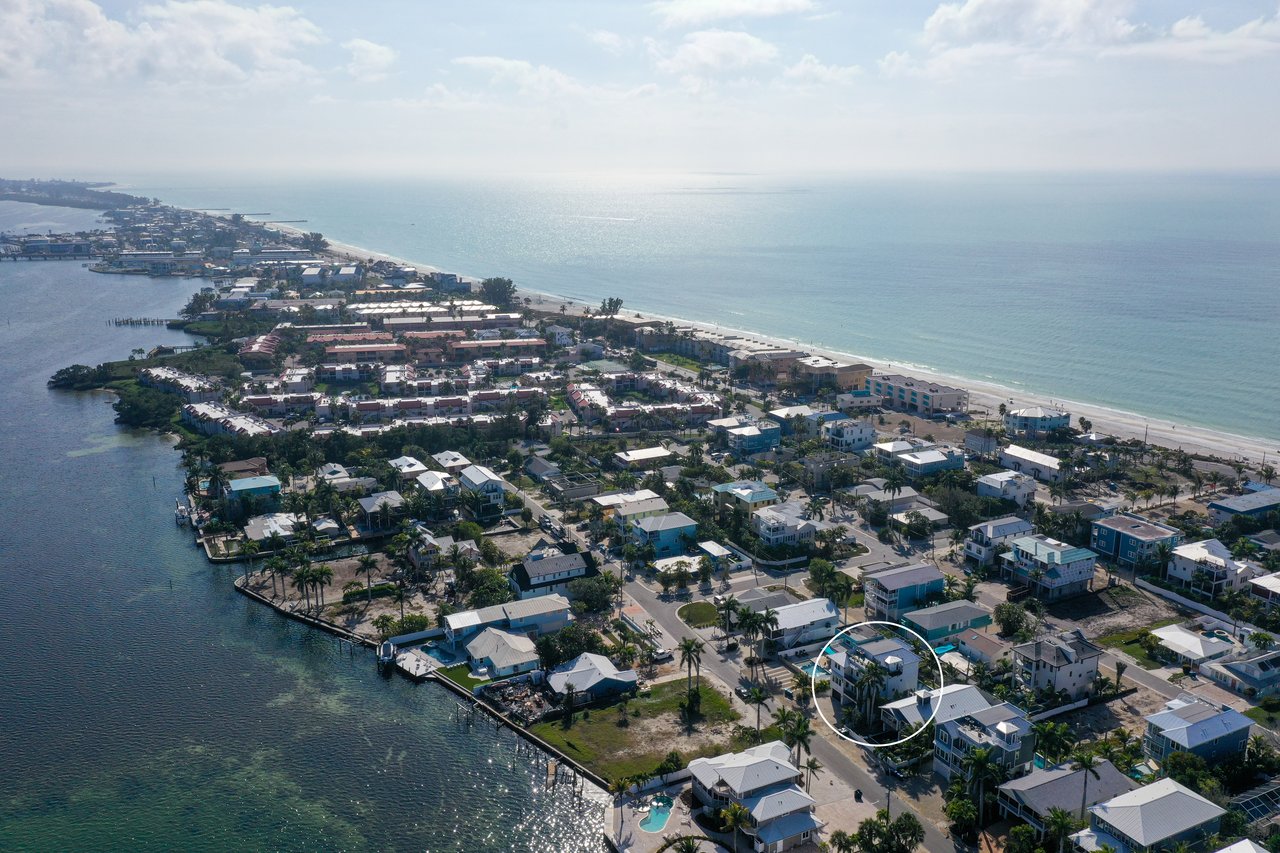 2206 Avenue A, Bradenton Beach, Florida