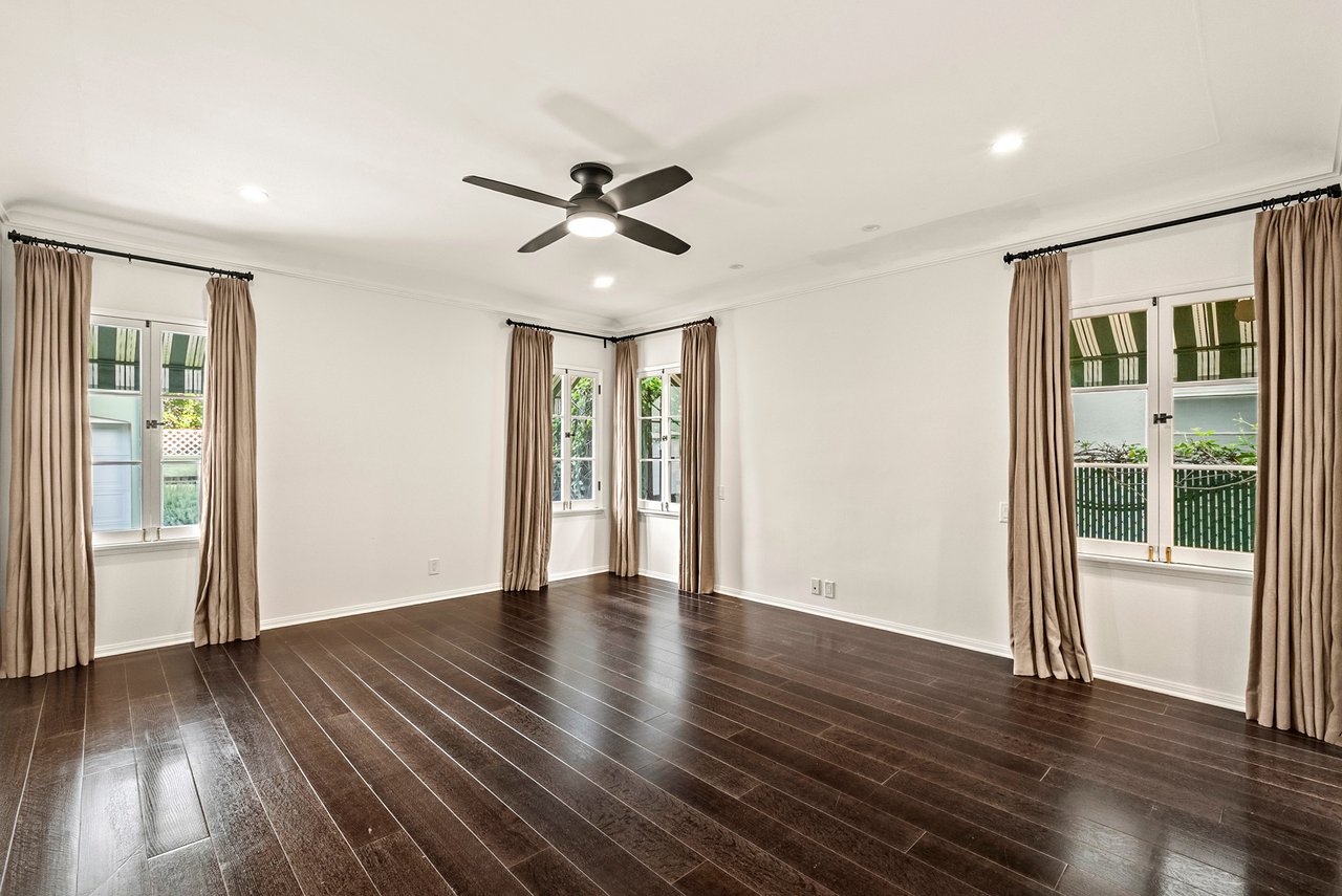 104 N Harper Ave, Beverly Grove