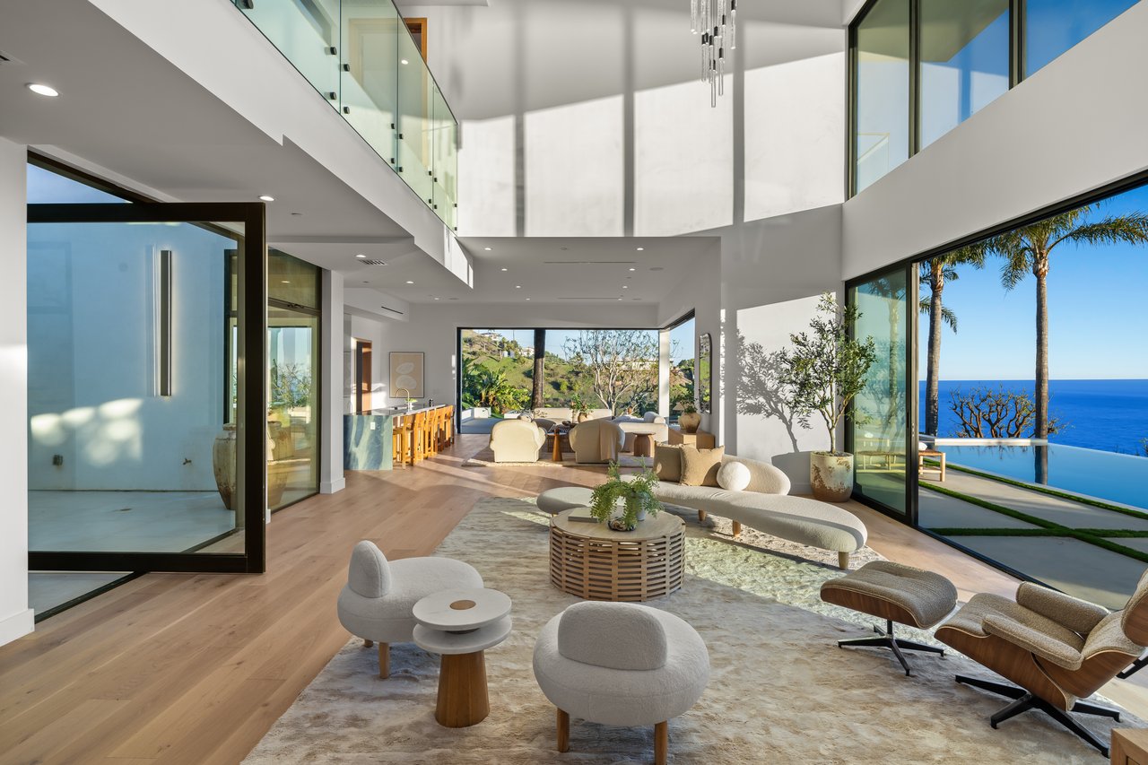 4732 Avenida Del Mar